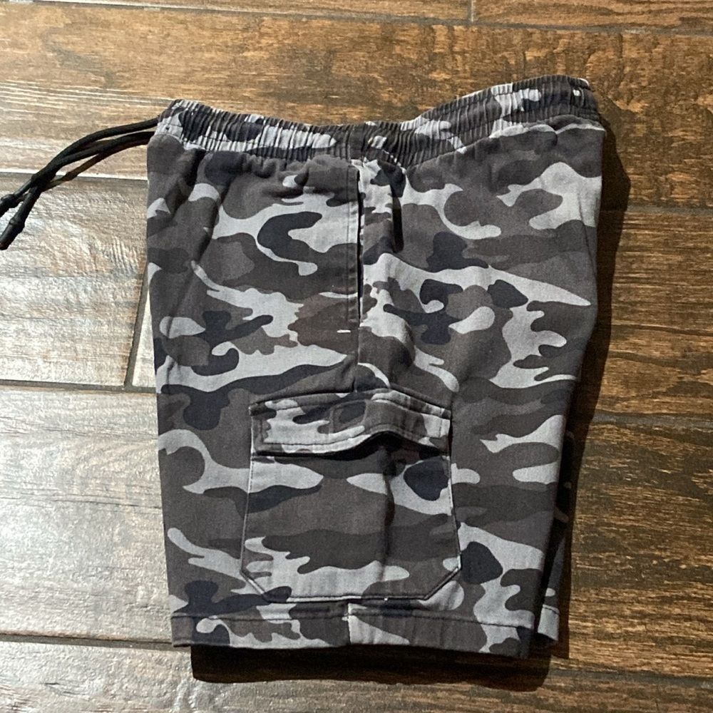 Public Record Kids Camouflage Cargo Shorts Size 12